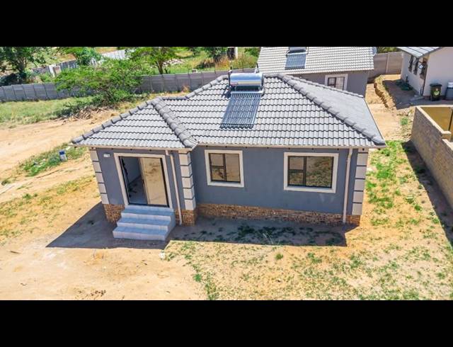 2 BEDROOM HOUSE FOR SALE IN CRYSTAL PARK